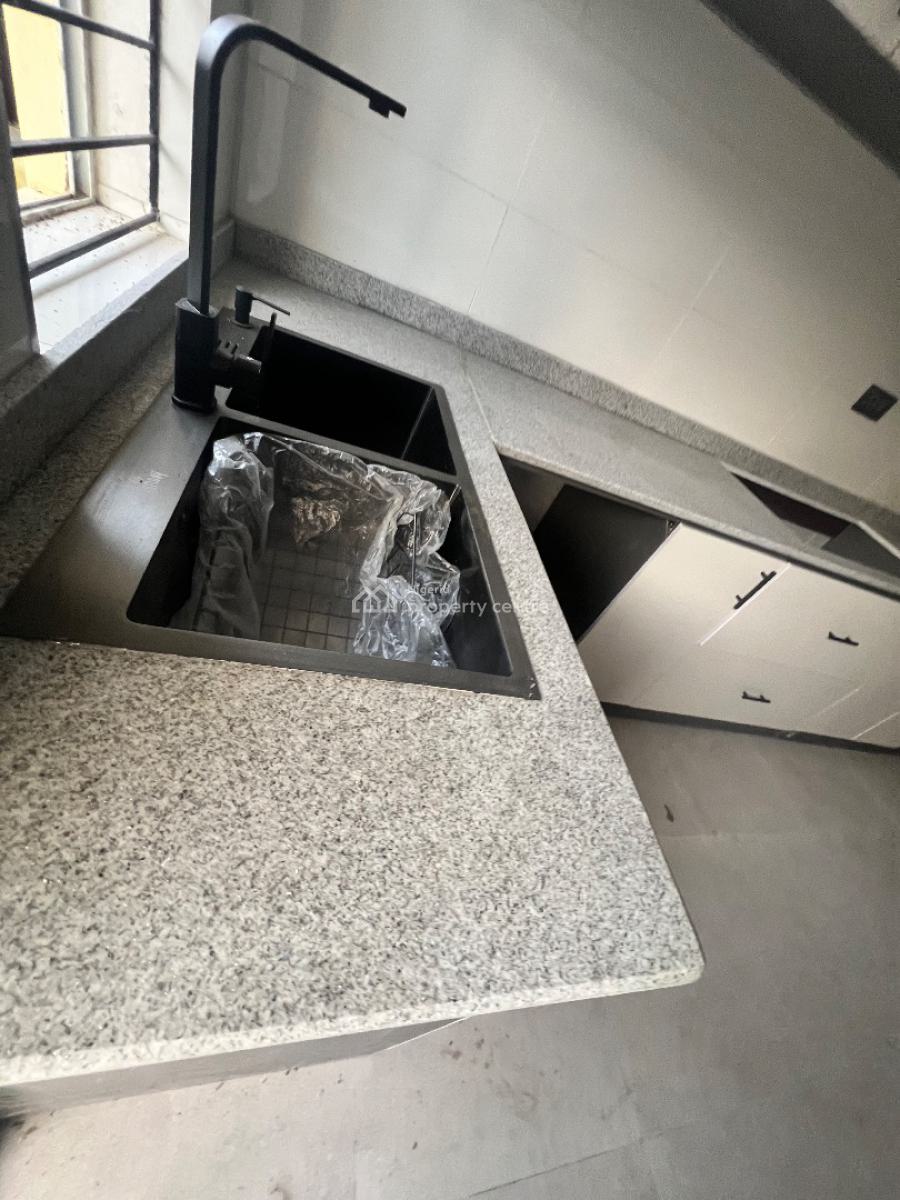 a Brand New 4 Bedroom Duplex, Pepperoni Abraham Adesunya, Lekki Phase 2, Lekki, Lagos, Terraced Duplex for Sale