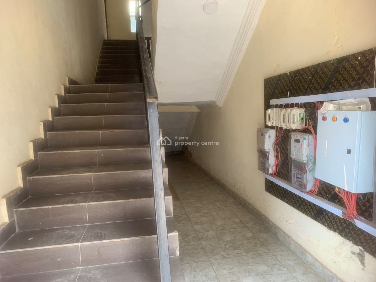Unique 2 Bedroom Apartment, By Stella Maris, Durumi, Abuja, Flat / Apartment for Sale