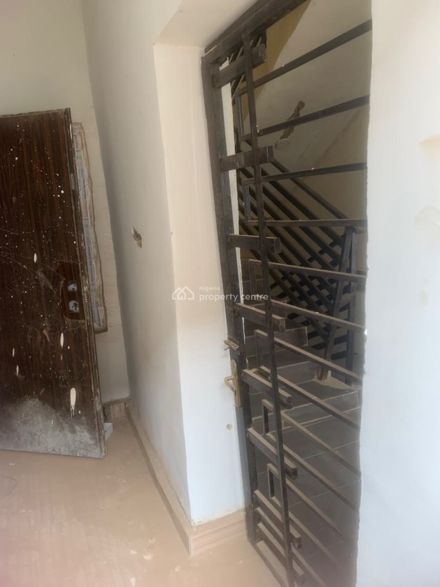Unique 2 Bedroom Apartment, By Stella Maris, Durumi, Abuja, Flat / Apartment for Sale