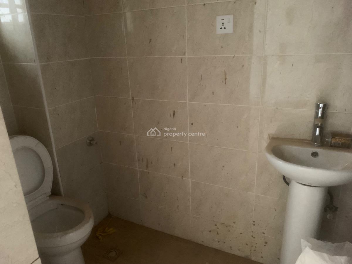 Unique 2 Bedroom Apartment, By Stella Maris, Durumi, Abuja, Flat / Apartment for Sale
