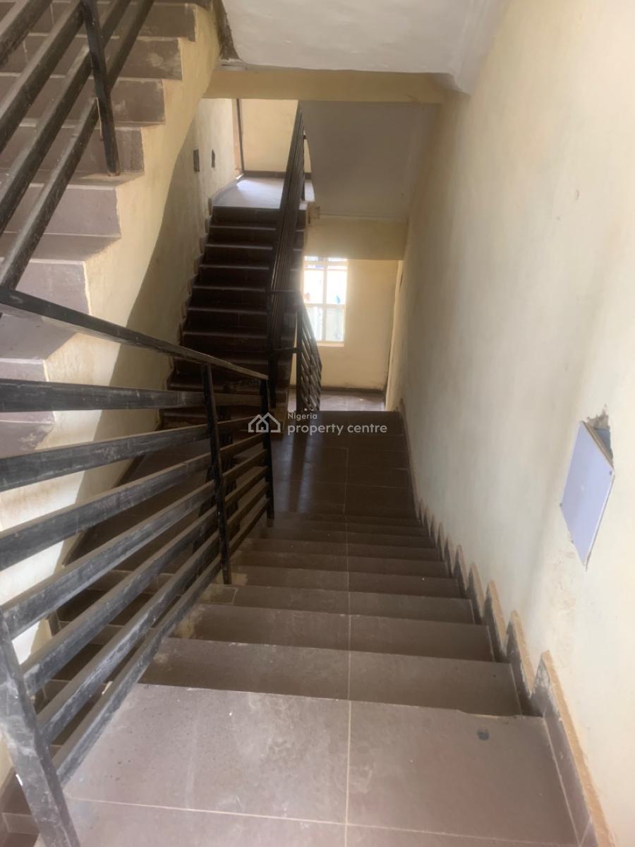 Unique 2 Bedroom Apartment, By Stella Maris, Durumi, Abuja, Flat / Apartment for Sale