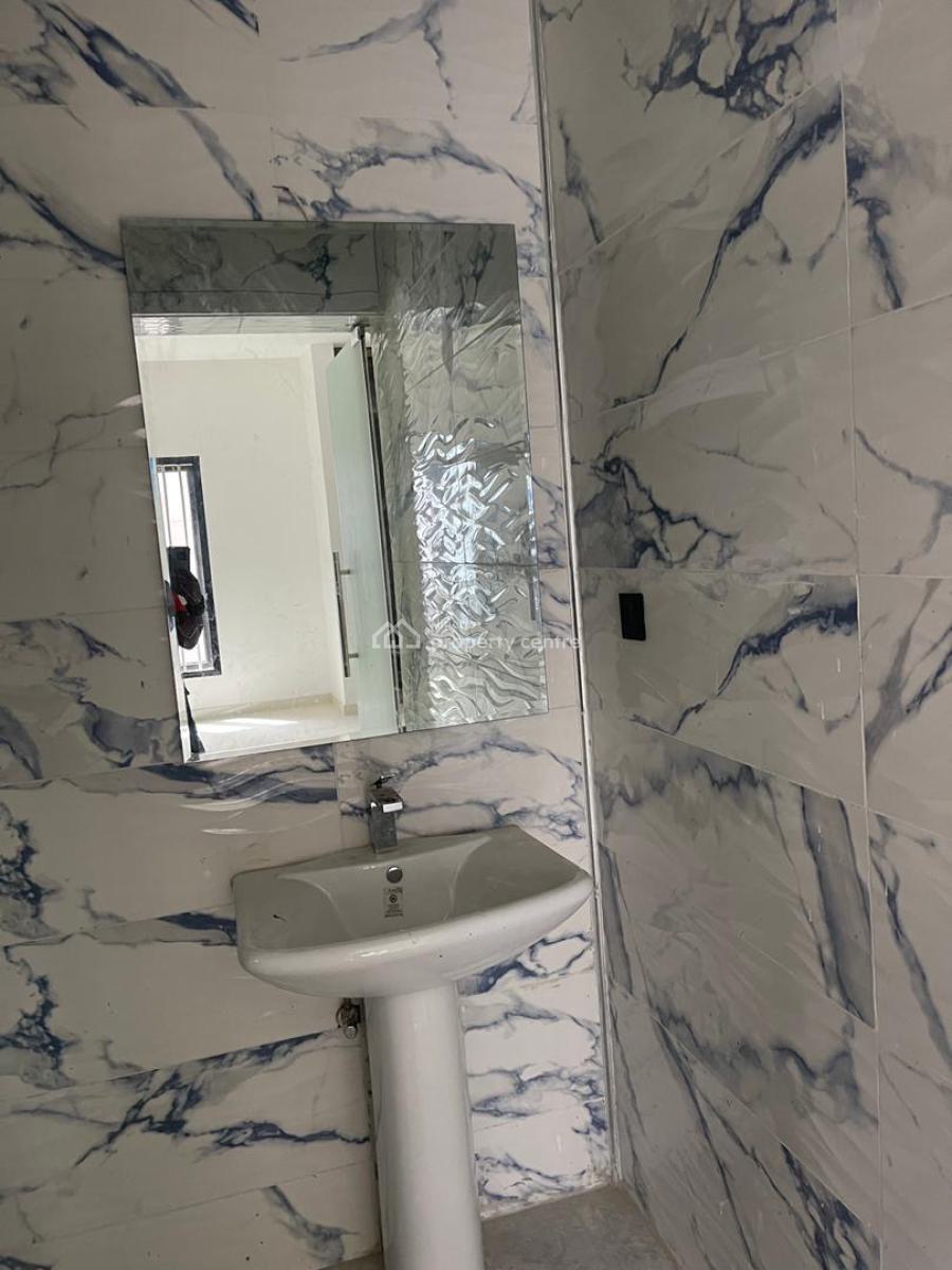 Spacious 6 Bedroom Detached House with 2 Bqs, Lekki Phase 1, Lekki, Lagos, House for Sale