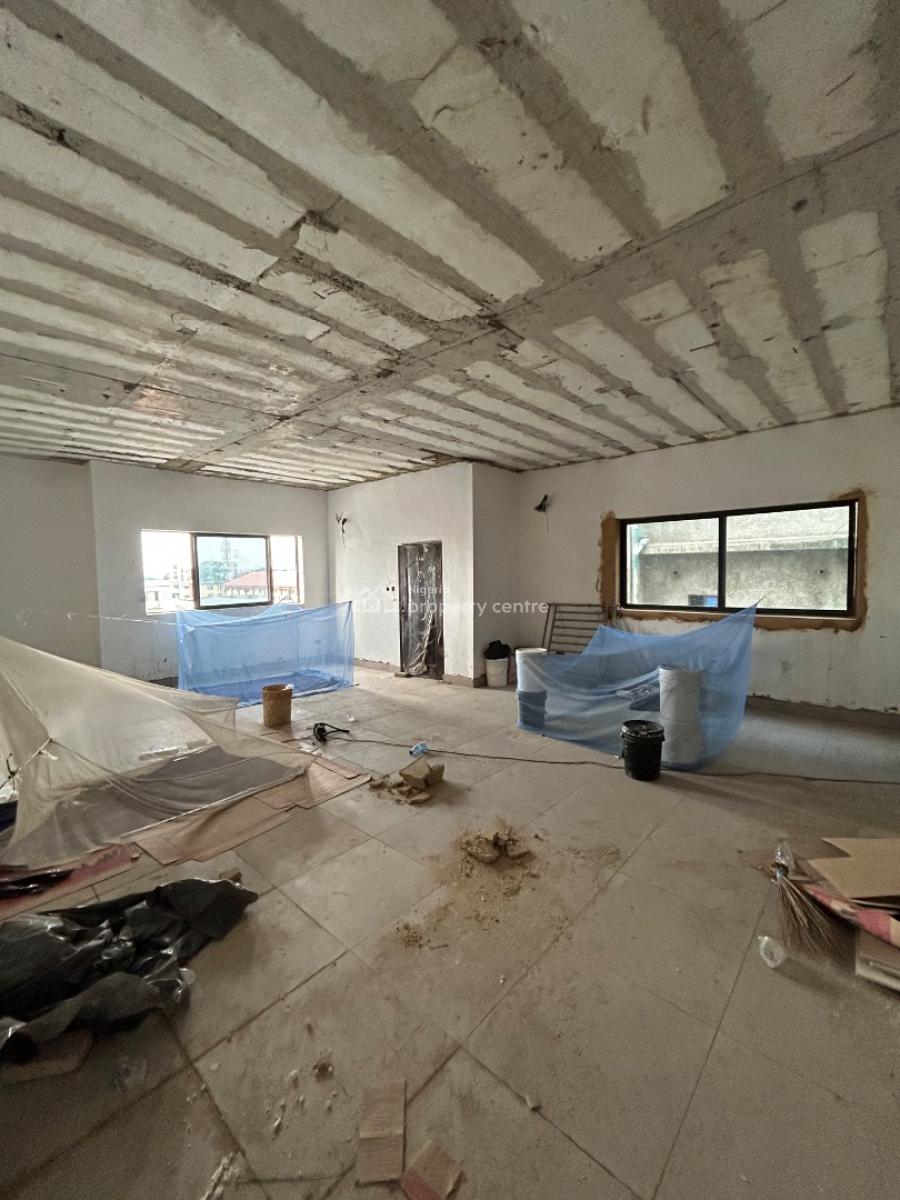 Neatly 2 Bedroom Apartment + Bq, Sabo, Yaba, Lagos, Flat / Apartment for Sale