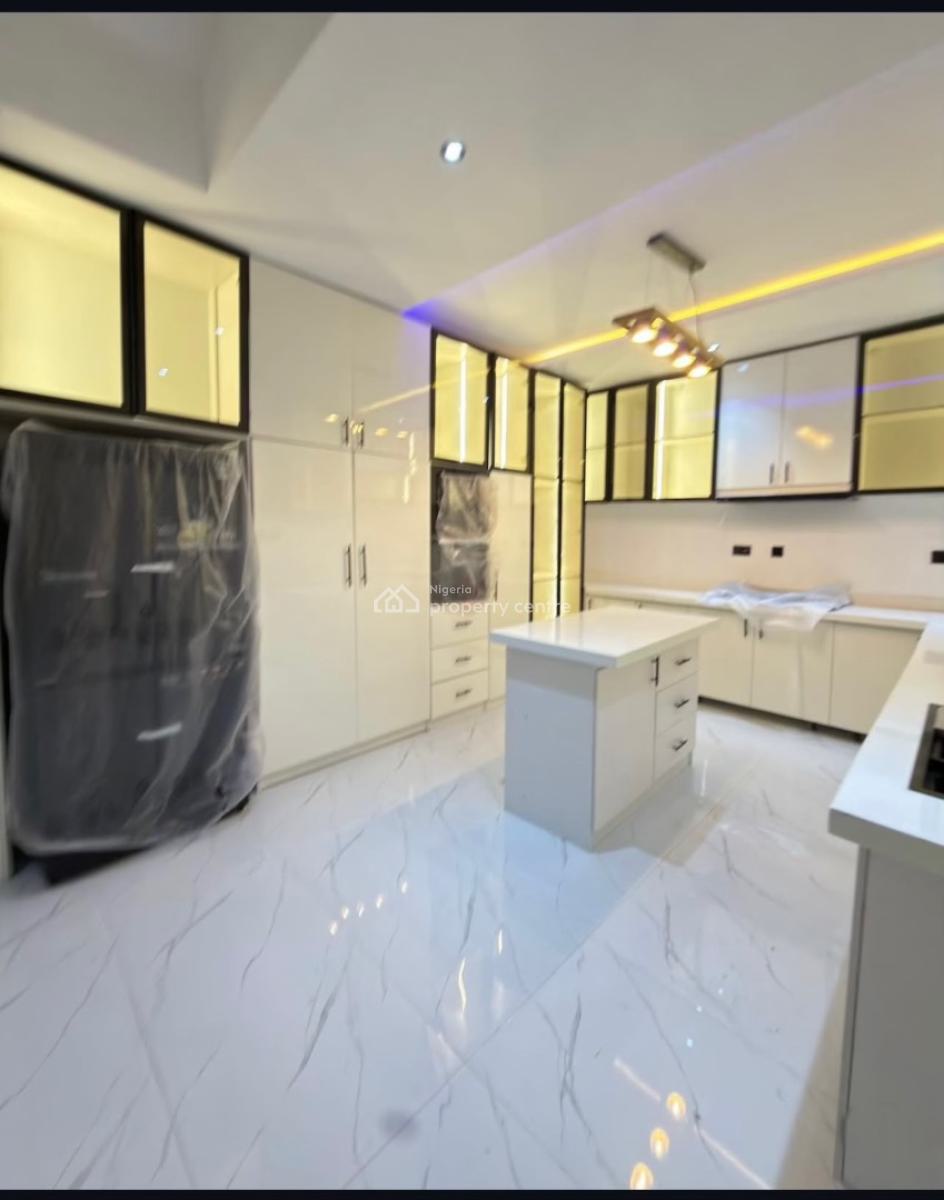 6 Bedroom House with a Cinema Bq, Magodo Gra Phase 2, Magodo, Lagos, Detached Duplex for Sale