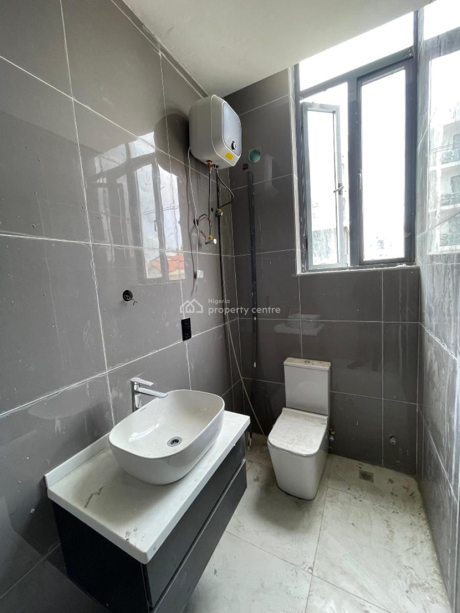 Two (2) Bedroom Apartment with Pool, Lekki Phase 1, Lekki, Lagos, Flat / Apartment for Rent