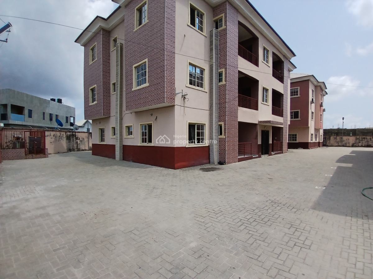 2 Bedroom Flat, Downstairs, Off Badore Road, Badore, Ajah, Lagos, Flat / Apartment for Rent
