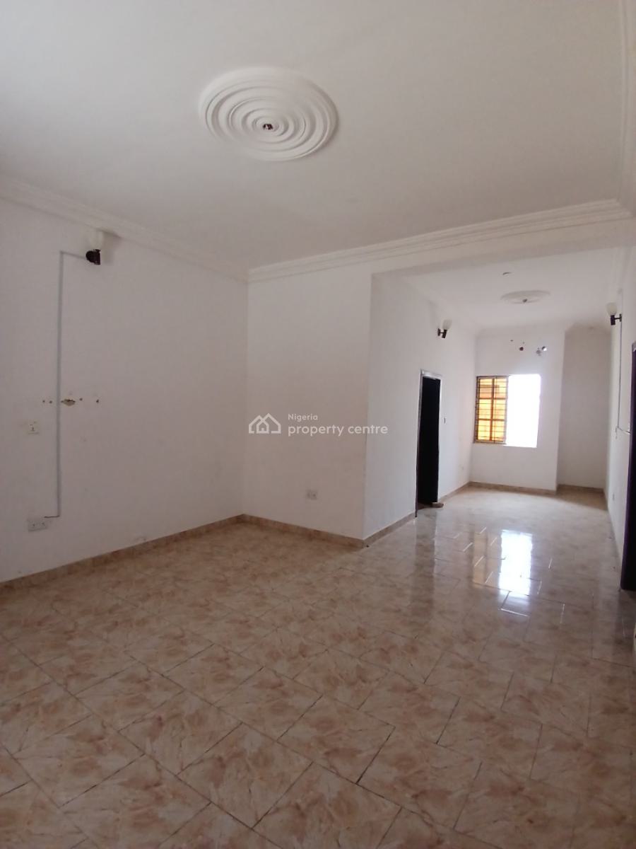 2 Bedroom Flat, Downstairs, Off Badore Road, Badore, Ajah, Lagos, Flat / Apartment for Rent