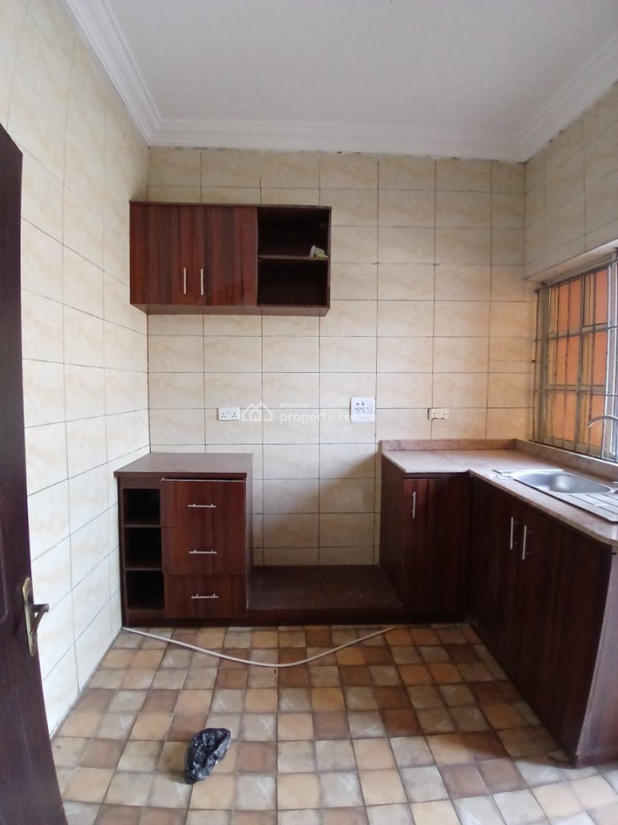 2 Bedroom Flat, Downstairs, Off Badore Road, Badore, Ajah, Lagos, Flat / Apartment for Rent