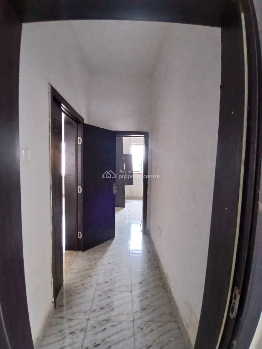 2 Bedroom Flat, Downstairs, Off Badore Road, Badore, Ajah, Lagos, Flat / Apartment for Rent