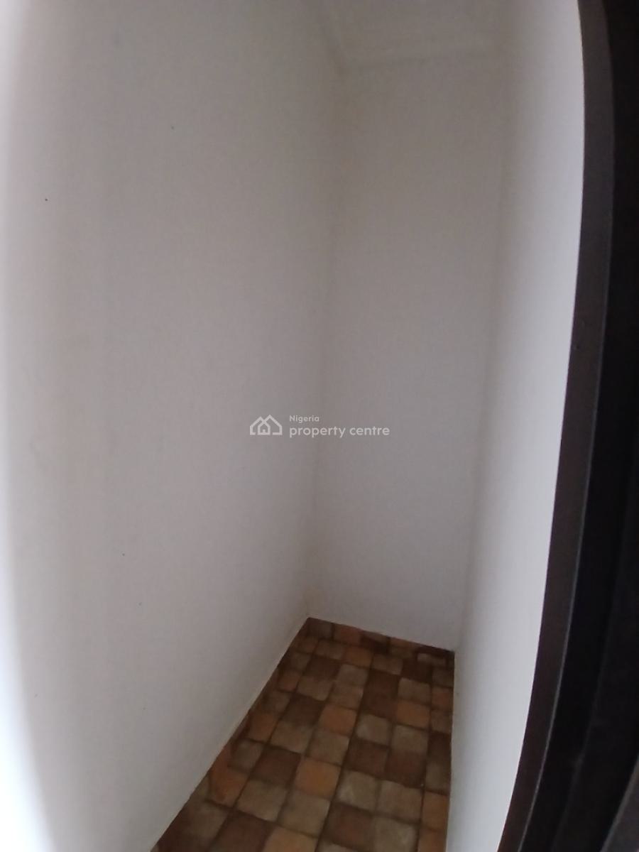 2 Bedroom Flat, Downstairs, Off Badore Road, Badore, Ajah, Lagos, Flat / Apartment for Rent