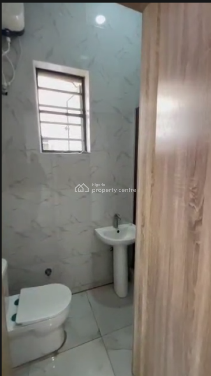 1 Bedroom in a Shared Apt, Orchid Rd, Emcel Gardens, Lekki Phase 2, Lekki, Lagos, Flat / Apartment for Rent