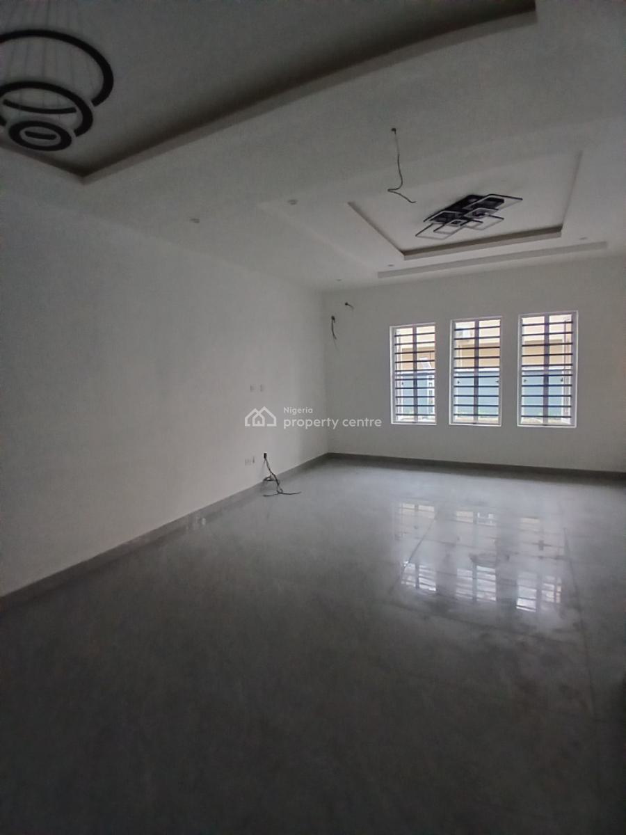 New and Serviced 4 Bedroom En-suite Townhouse with 1 Room Bq, Lekki Phase 1, Lekki, Lagos, Terraced Duplex for Rent