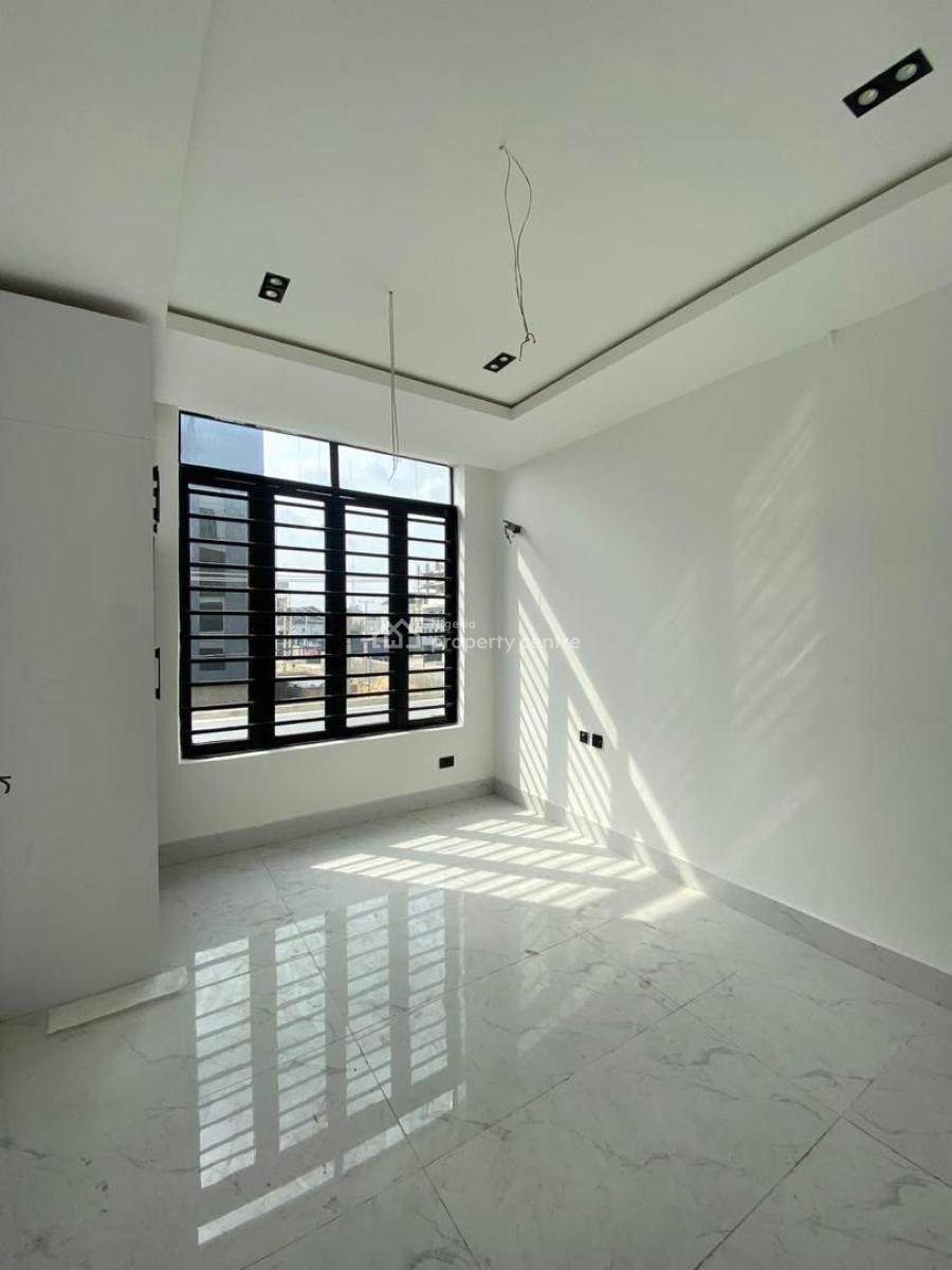 Luxury 2 Bedroom Apartment + Swimming Pool, Lekki Phase 1, Lekki, Lagos, Flat / Apartment for Sale