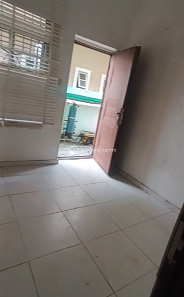 Spacious  Selfcon Bq, Chevyview Estate Chevron, Lekki, Lagos, Self Contain (single Rooms) for Rent
