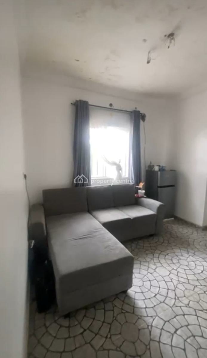 Spacious Miniflat  in a Very Accessible Axis, Onigbongbo, Maryland, Lagos, Mini Flat (room and Parlour) for Rent