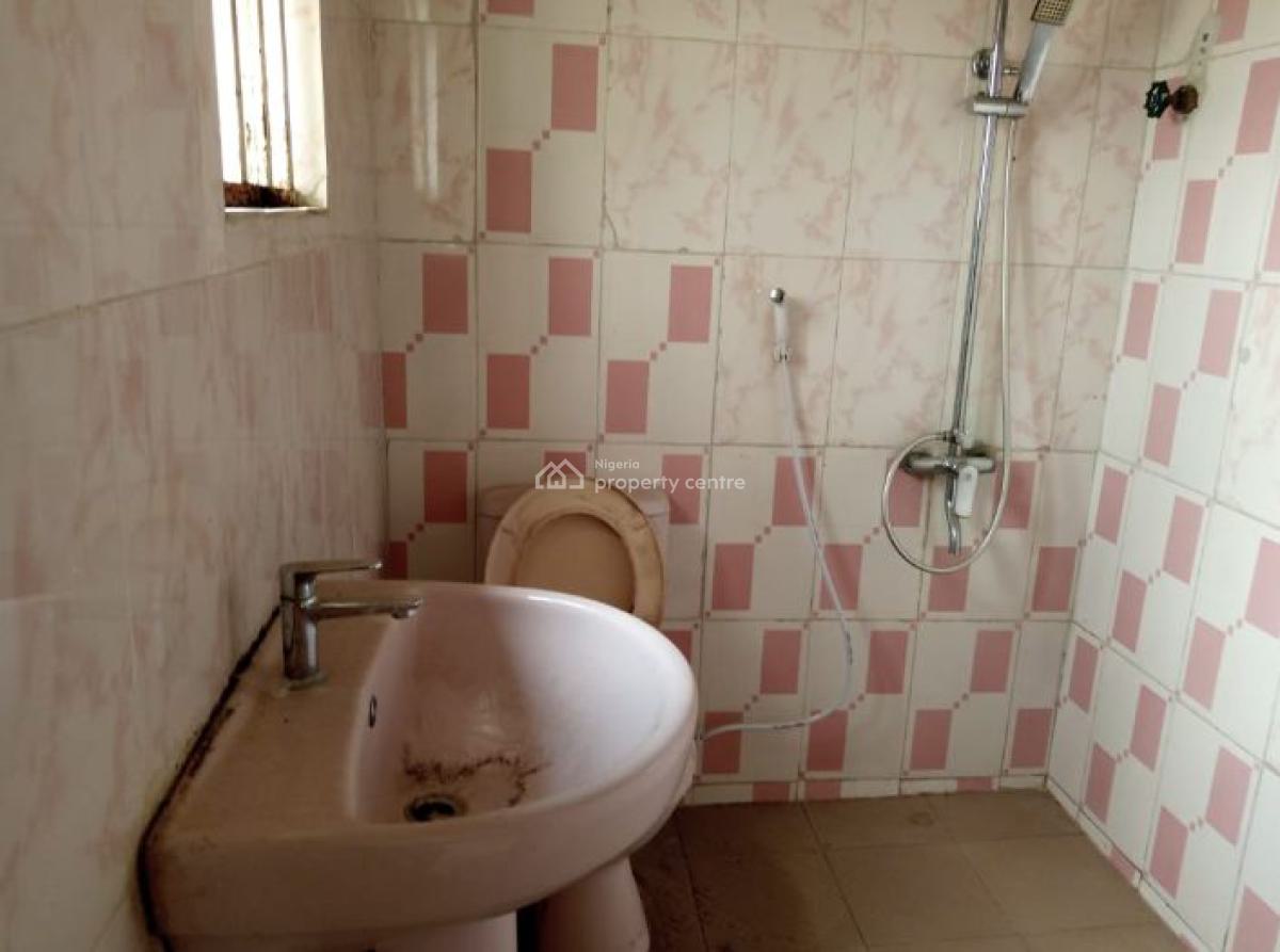 3 Bedroom Apartment, Akinola Cole Estate, Adeniyi Jones, Ikeja, Lagos, Flat / Apartment for Sale