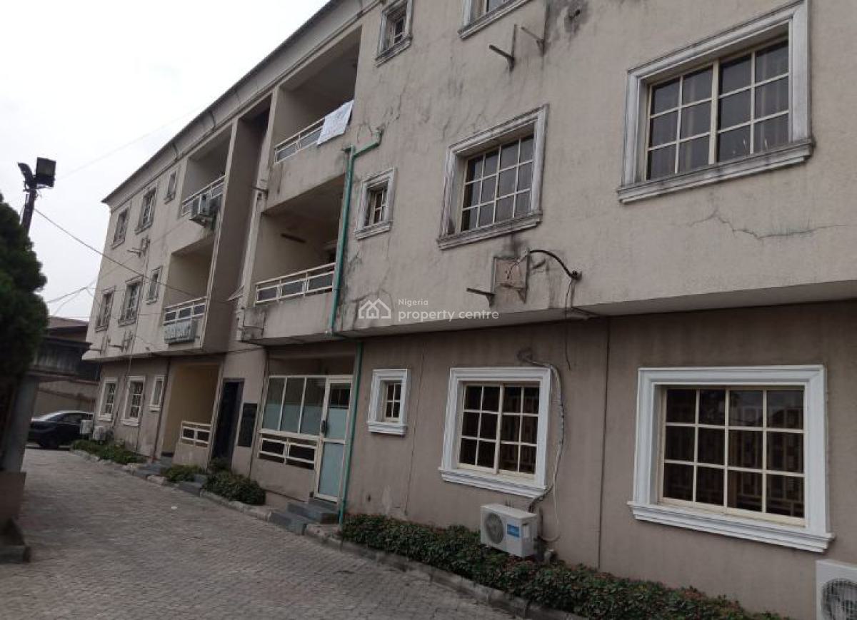 3 Bedroom Apartment, Akinola Cole Estate, Adeniyi Jones, Ikeja, Lagos, Flat / Apartment for Sale