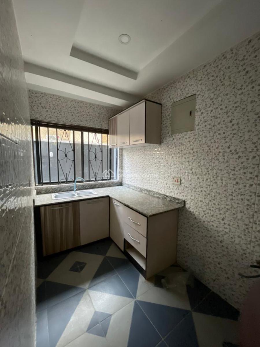 Serviced 3 Bedroom Apartment All Rooms En-suite, Lekki Phase 1, Lekki, Lagos, Flat / Apartment for Rent