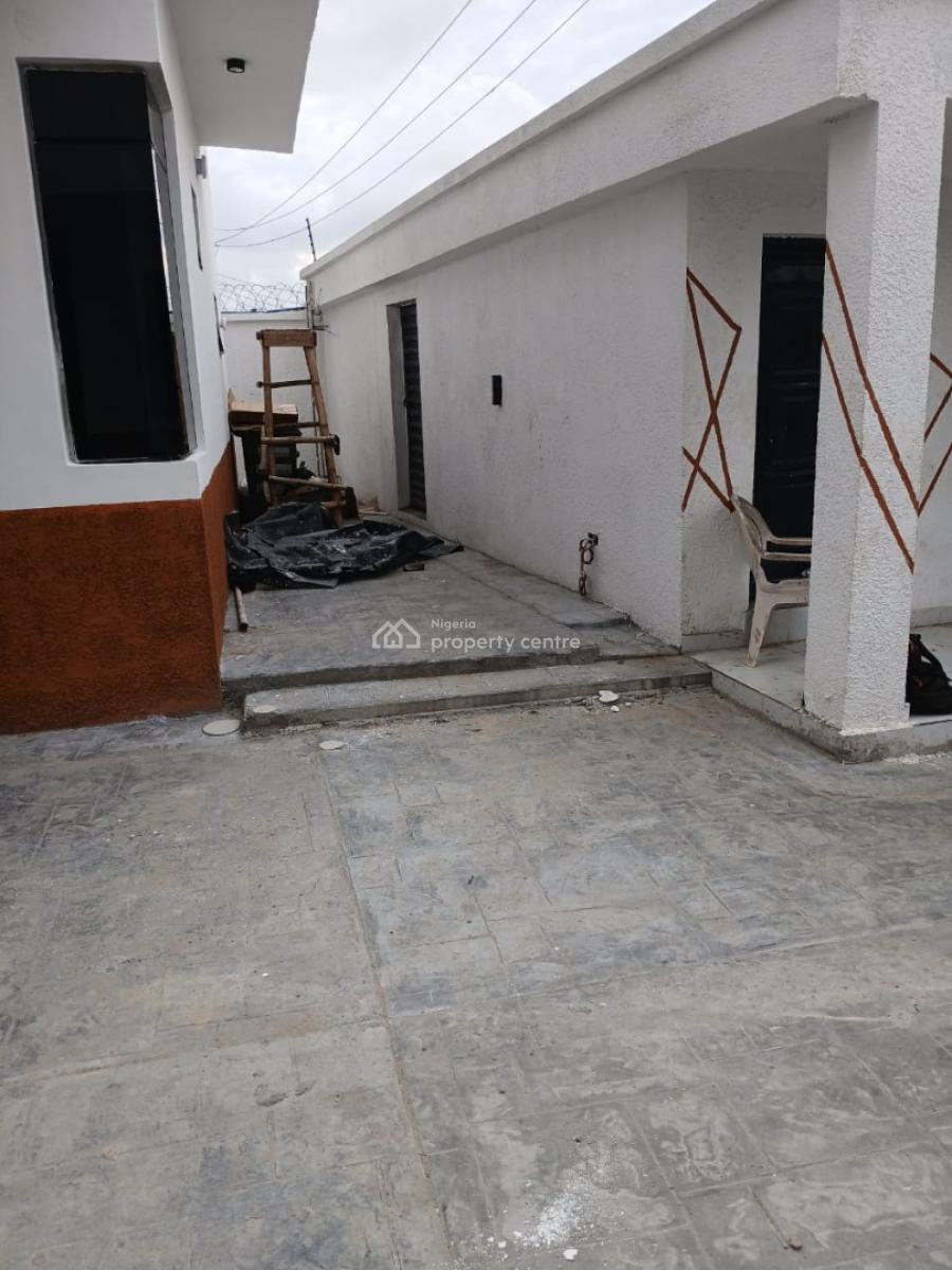 Brand New 4 Bedroom Terrace Duplex in a Gated Environment, Osapa, Lekki, Lagos, Terraced Duplex for Rent