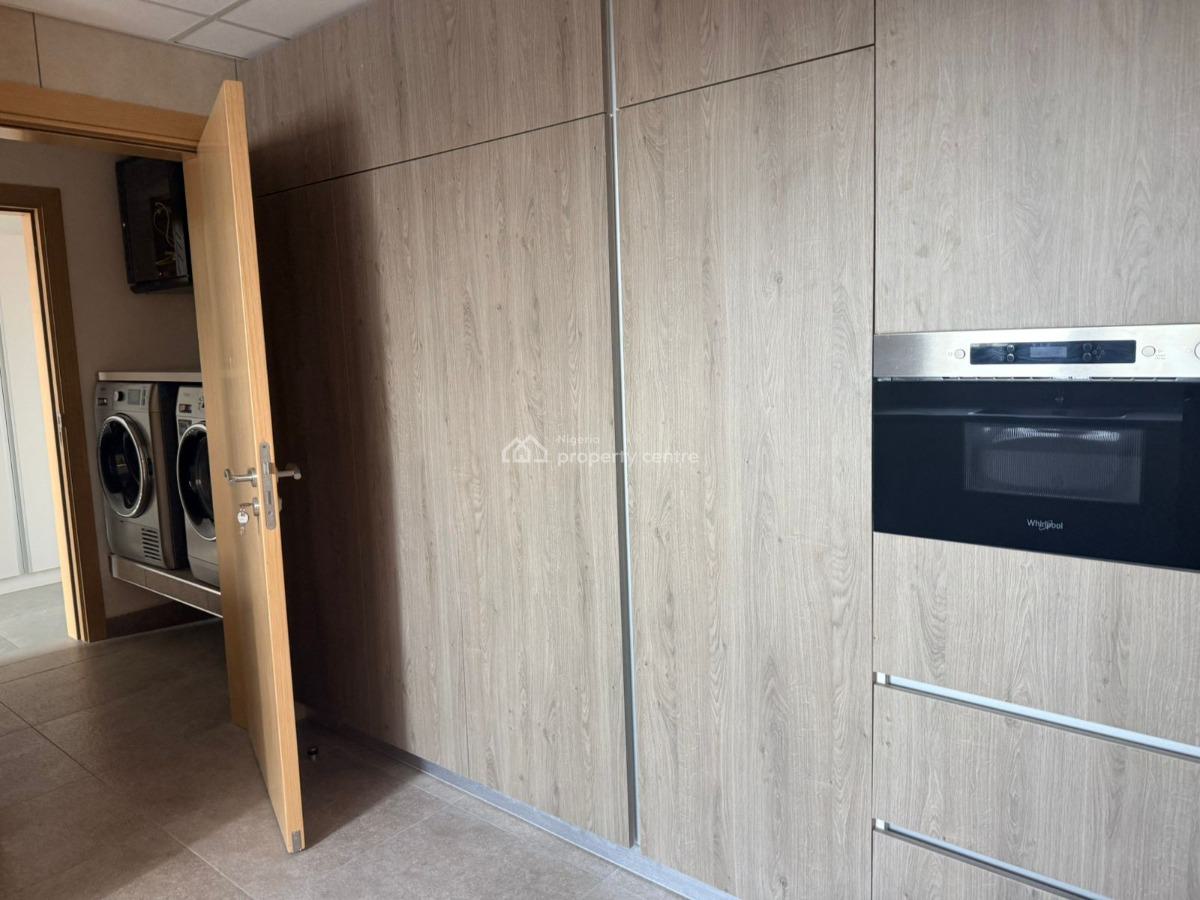 Perfectly Finished 3 Bedroom with Bq, Inbuilt Chiller, Fitted Kitchen, Victoria Island (vi), Lagos, Flat / Apartment for Rent