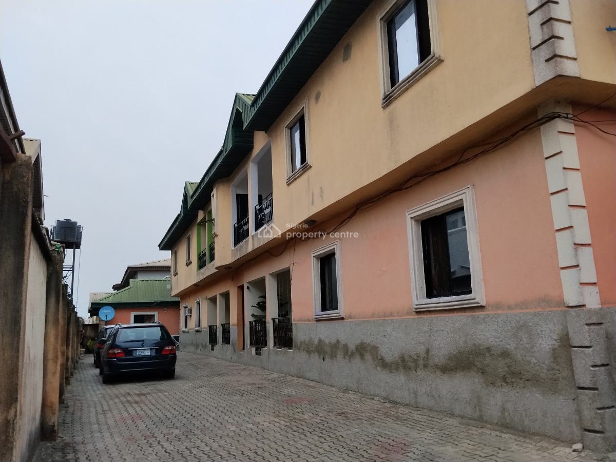 Well Maintained 4 Units 3 Bedroom Apartment, Fidiso Estate, Abijor, Lekki, Lagos, Block of Flats for Sale