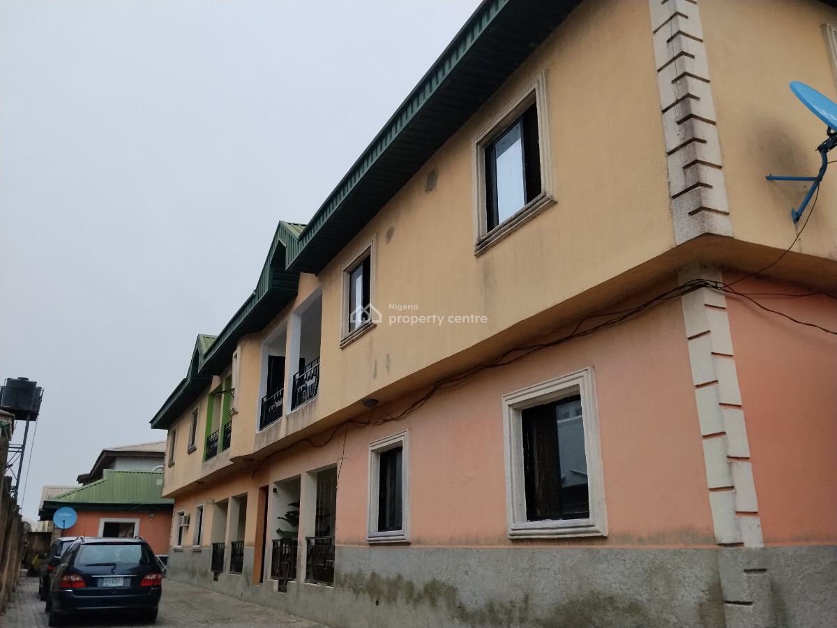 Well Maintained 4 Units 3 Bedroom Apartment, Fidiso Estate, Abijor, Lekki, Lagos, Block of Flats for Sale