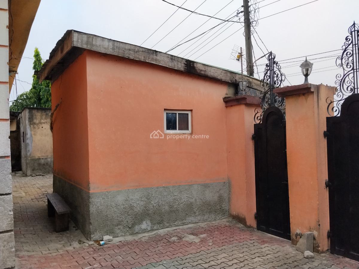 Well Maintained 4 Units 3 Bedroom Apartment, Fidiso Estate, Abijor, Lekki, Lagos, Block of Flats for Sale