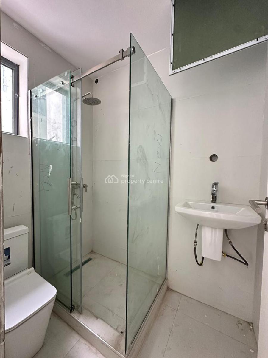 Serviced 2-bedroom Apartment with Swimming Pool & Gym, Lekki Phase 1, Lekki, Lagos, Block of Flats for Sale