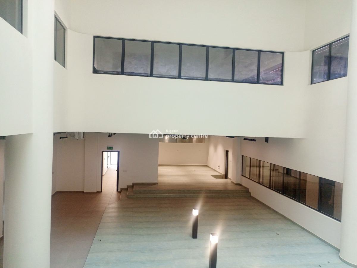 967sqm Office Space in Office Complex, Mobolaji Bank Anthony Way, Ikeja, Lagos, Plaza / Complex / Mall for Rent