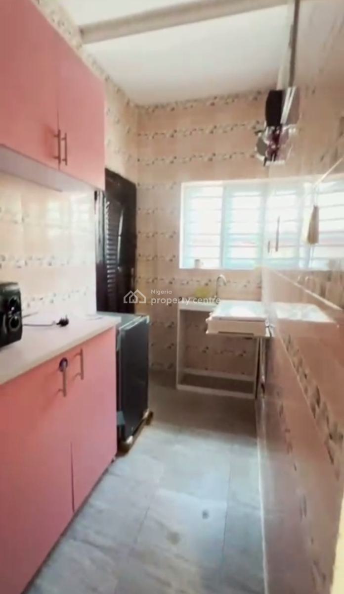 Spacious Standard 2 Bedroom Flats with Dinning Unit, Off Pedro Road, Shomolu, Lagos, Flat / Apartment for Rent