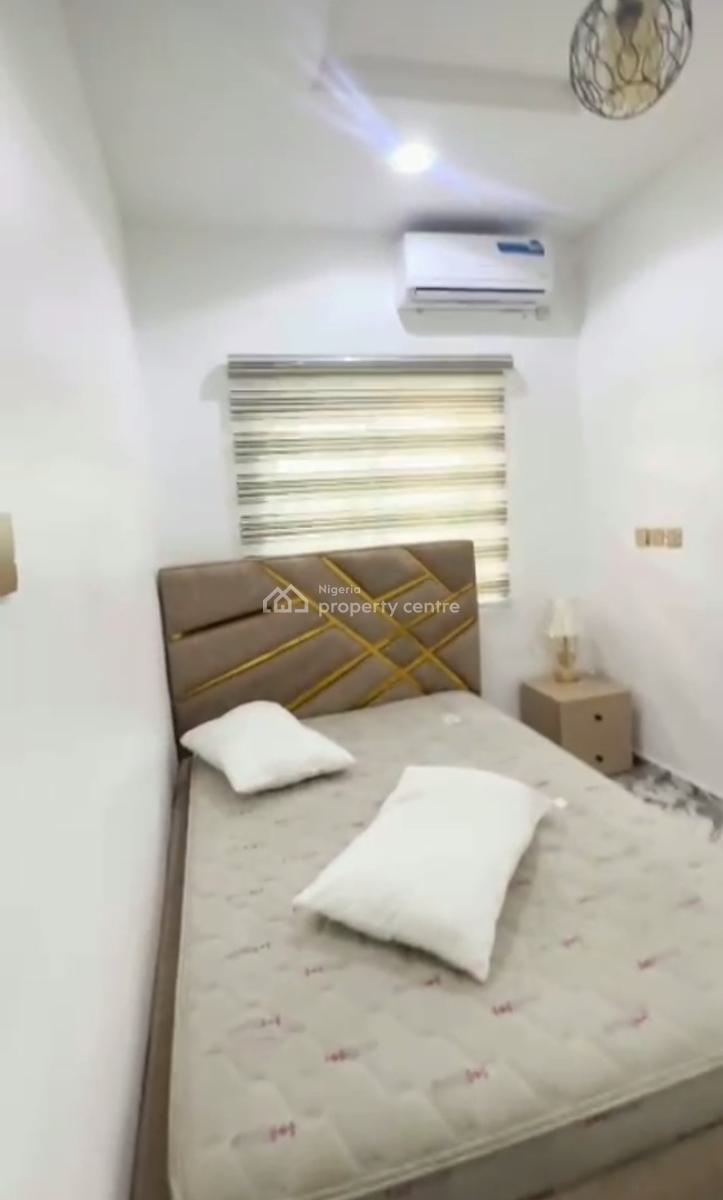 Spacious Standard 2 Bedroom Flats with Dinning Unit, Off Pedro Road, Shomolu, Lagos, Flat / Apartment for Rent