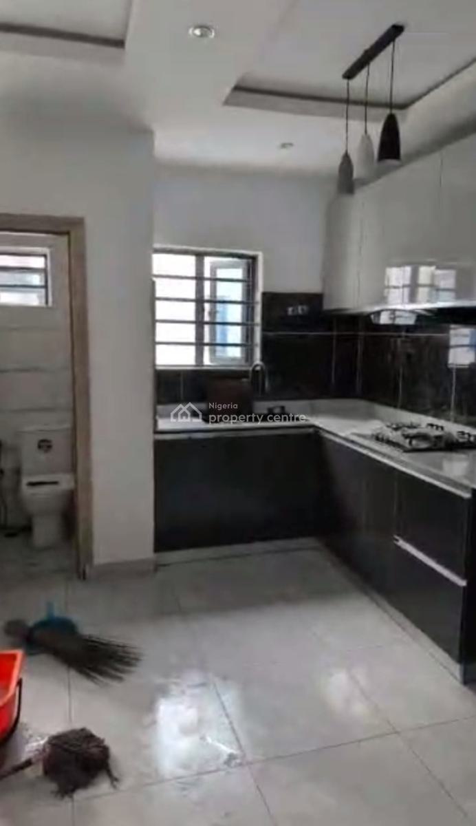 Luxury Spacious 3 Bedroom Apartment, Maryland, Lagos, Flat / Apartment for Sale