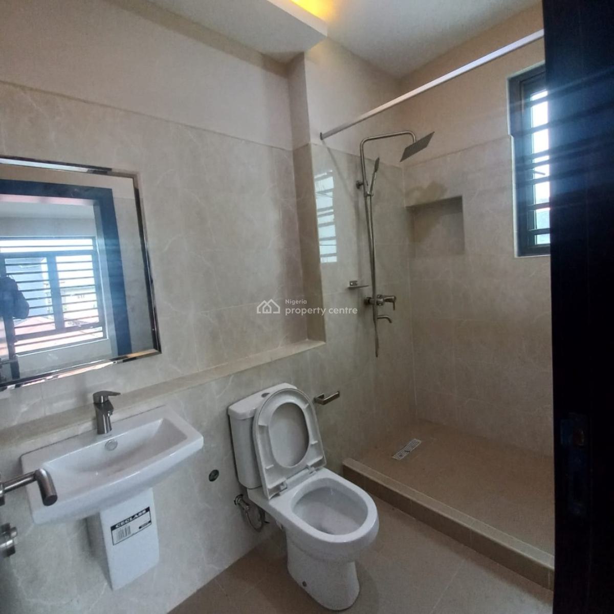 Service 3 Bedroom Apartment, Lekki Phase 1, Lekki, Lagos, Flat / Apartment for Sale