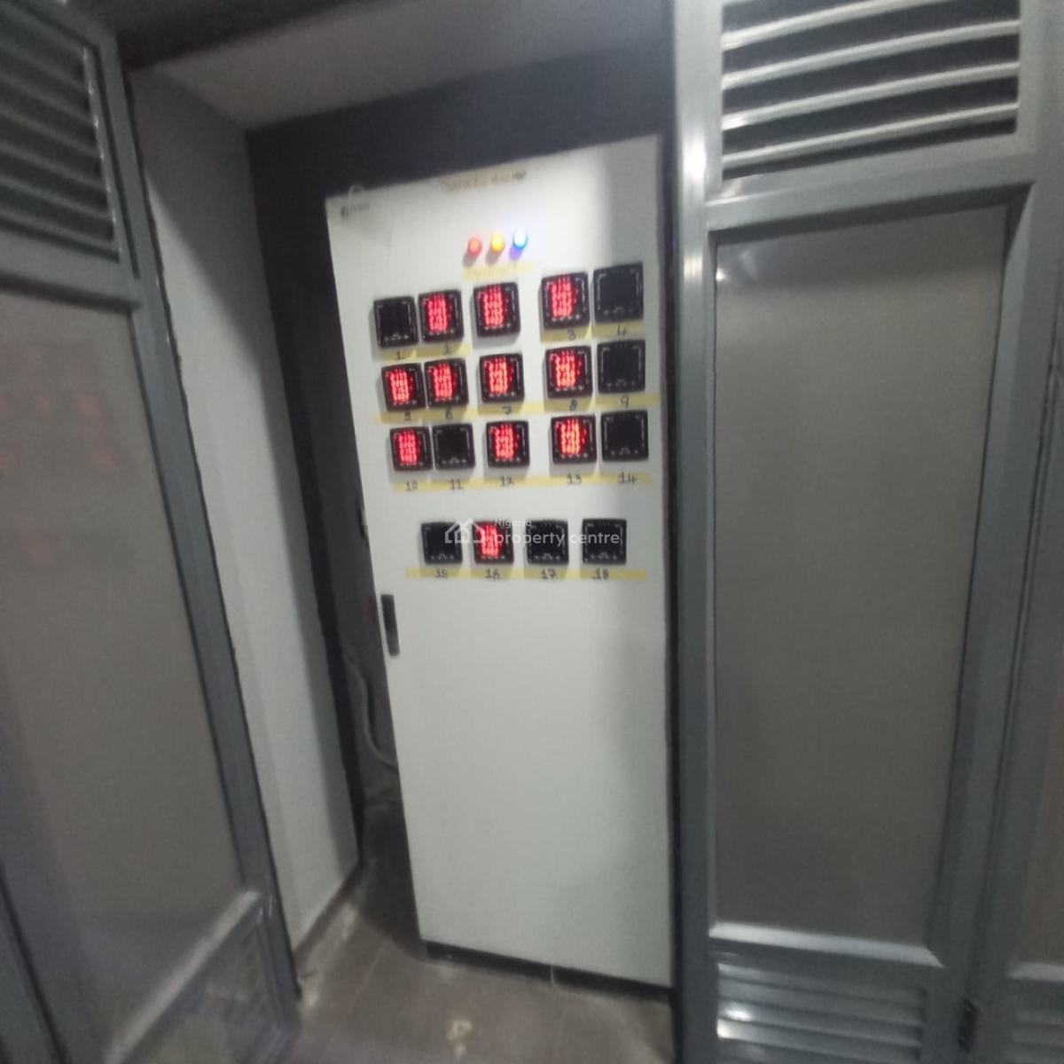 Service 3 Bedroom Apartment, Lekki Phase 1, Lekki, Lagos, Flat / Apartment for Sale