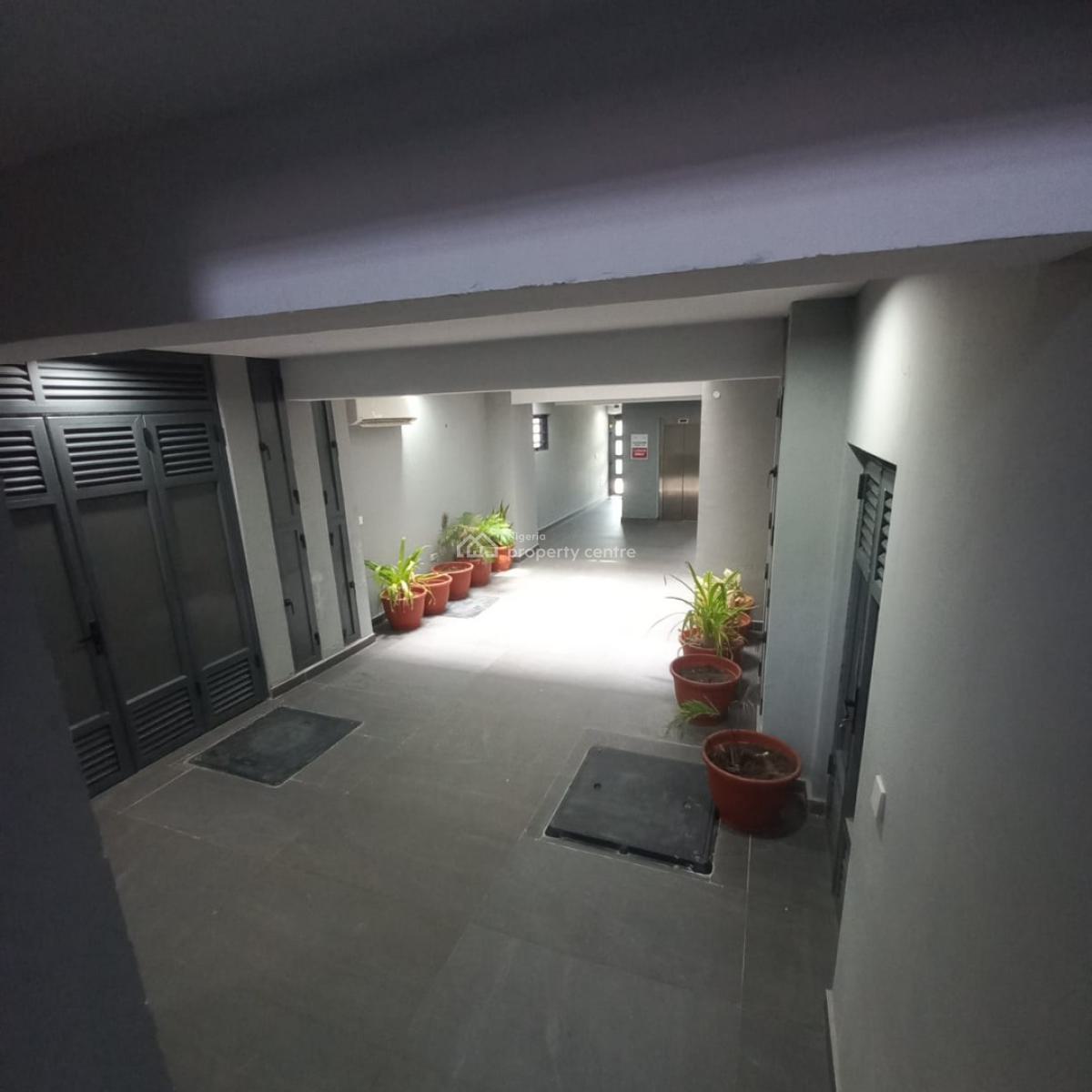 Service 3 Bedroom Apartment, Lekki Phase 1, Lekki, Lagos, Flat / Apartment for Sale