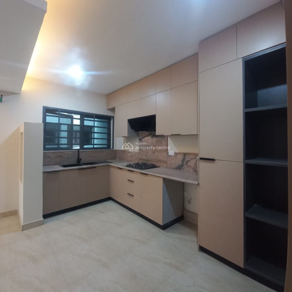 Service 3 Bedroom Apartment, Lekki Phase 1, Lekki, Lagos, Flat / Apartment for Sale
