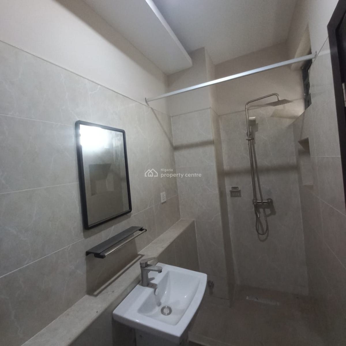 Service 3 Bedroom Apartment, Lekki Phase 1, Lekki, Lagos, Flat / Apartment for Sale