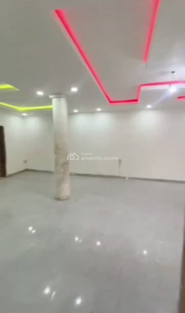 Spacious Standard Decent 3 Bedroom Ground Flat, Off Shipeolu Road, Shomolu, Lagos, Flat / Apartment for Rent