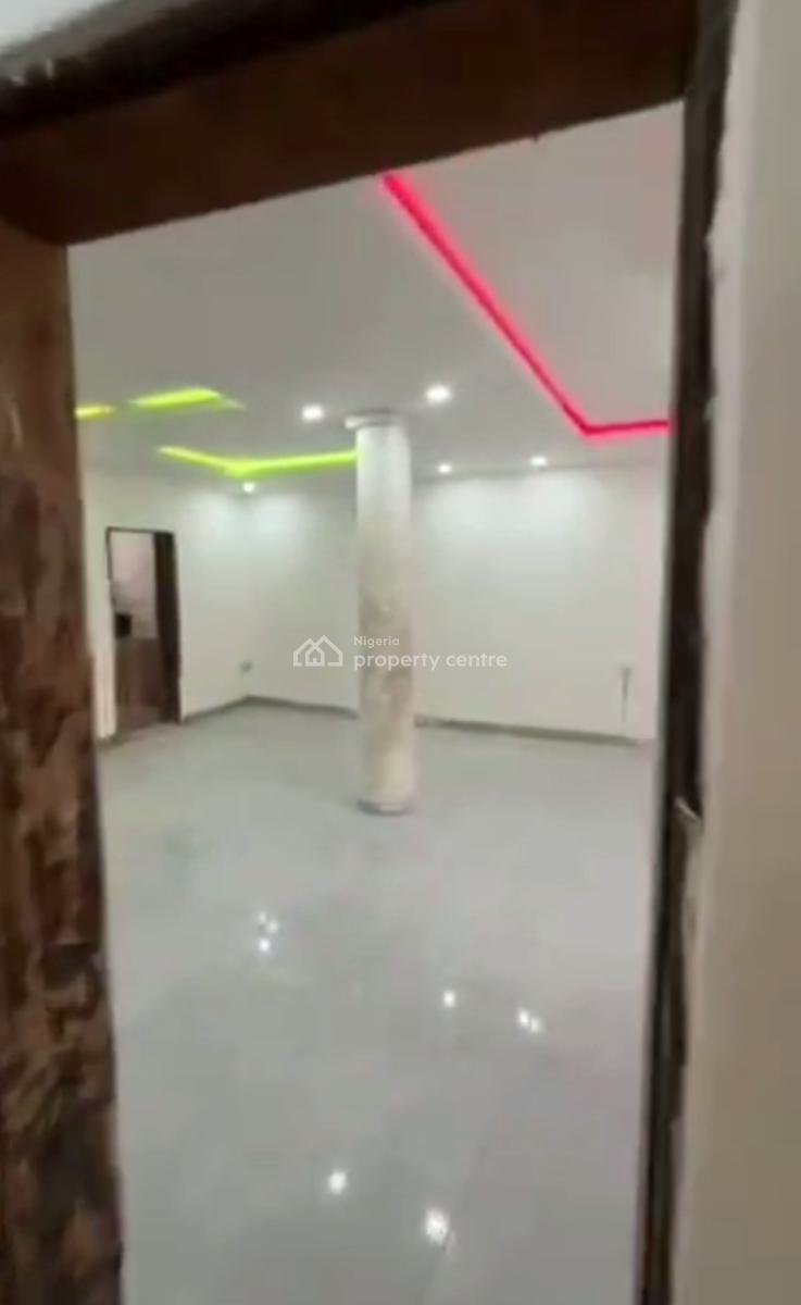 Spacious Standard Decent 3 Bedroom Ground Flat, Off Shipeolu Road, Shomolu, Lagos, Flat / Apartment for Rent