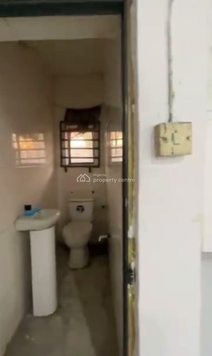 Spacious Standard Decent 3 Bedroom Ground Flat, Off Shipeolu Road, Shomolu, Lagos, Flat / Apartment for Rent
