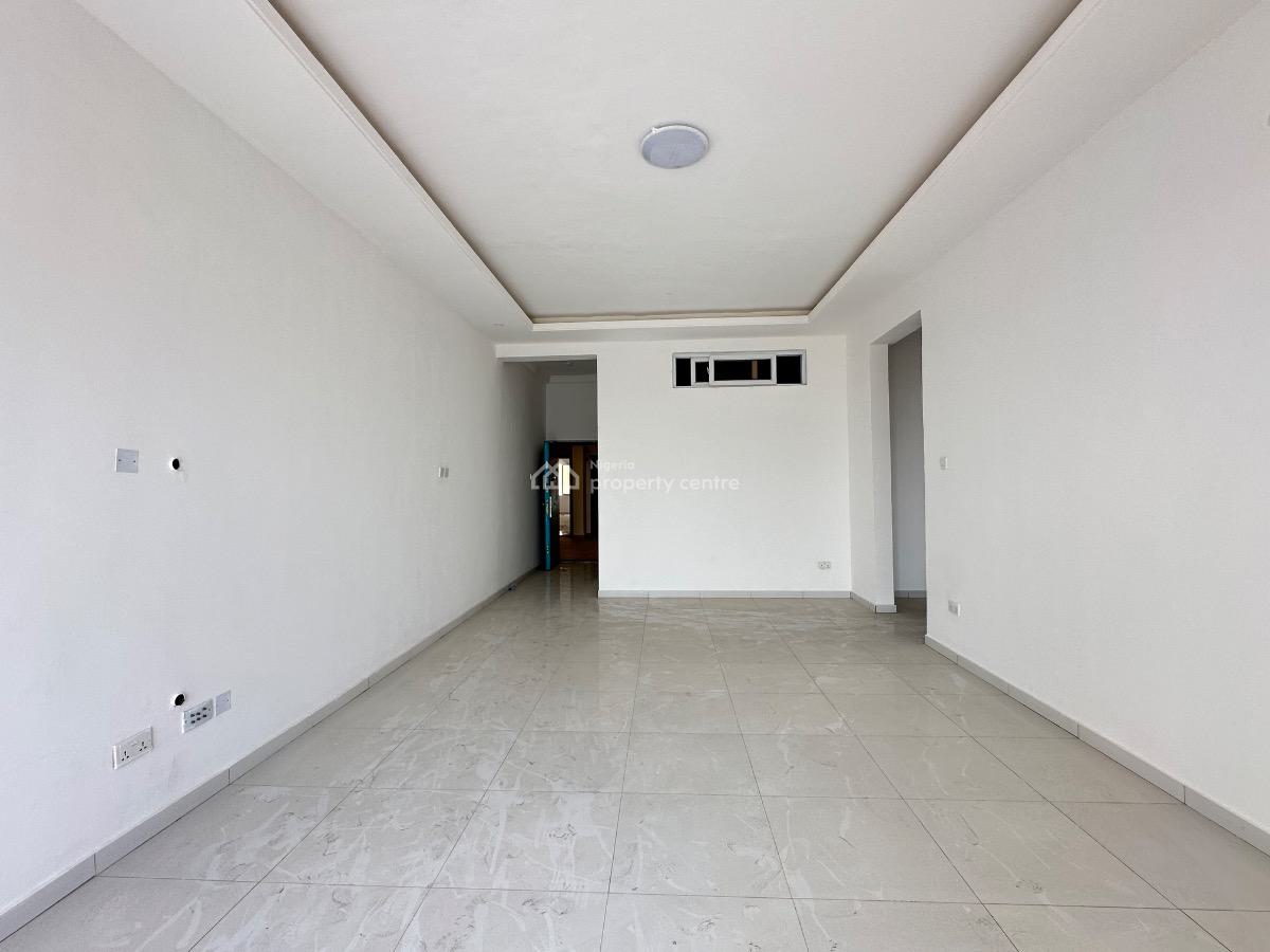 Cozy & Vibrant 3 Bedroom Apartment with an Elevator, Western Foreshore Estate, Osapa, Lekki, Lagos, Flat / Apartment for Sale