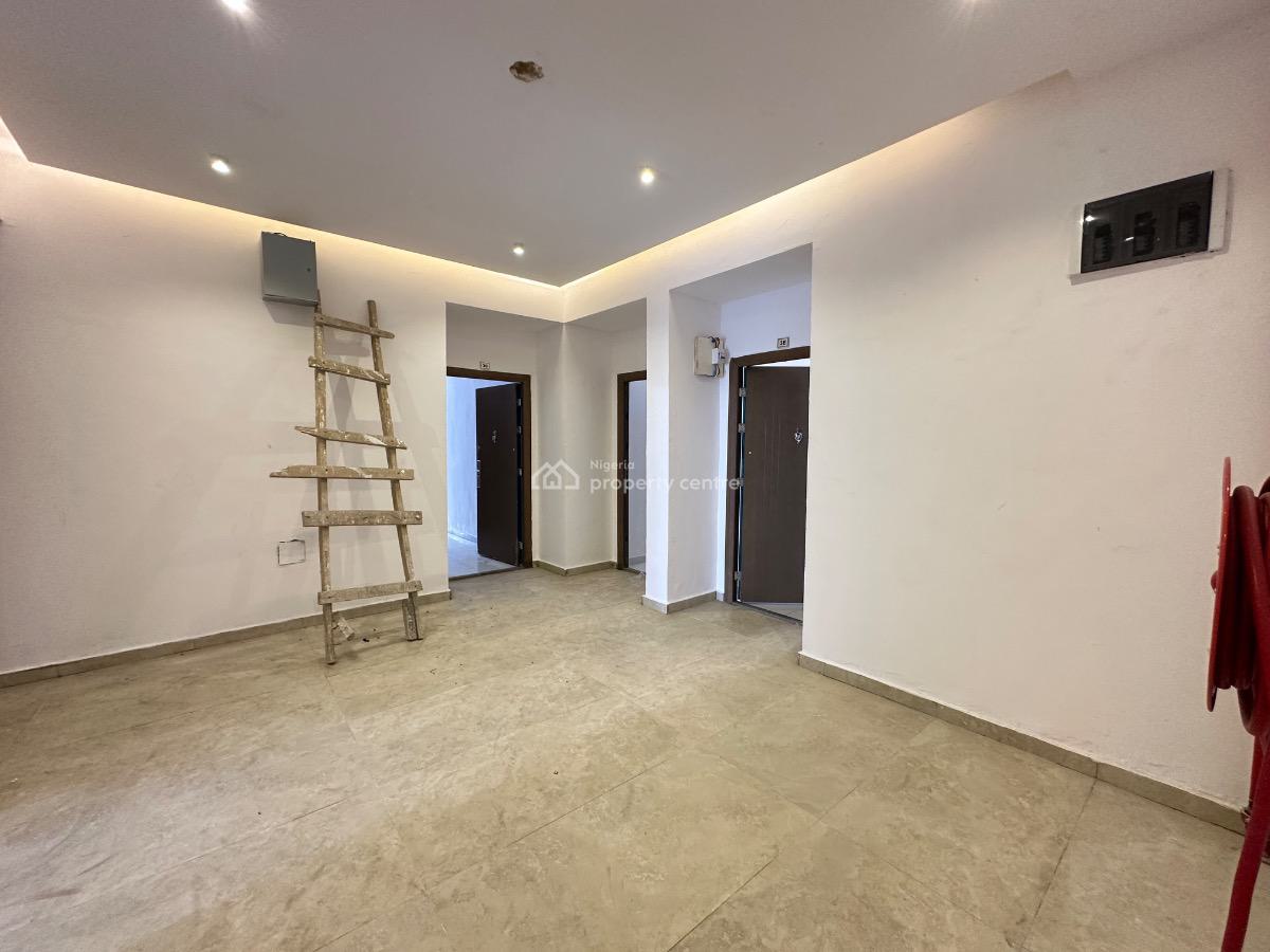 Cozy & Vibrant 3 Bedroom Apartment with an Elevator, Western Foreshore Estate, Osapa, Lekki, Lagos, Flat / Apartment for Sale