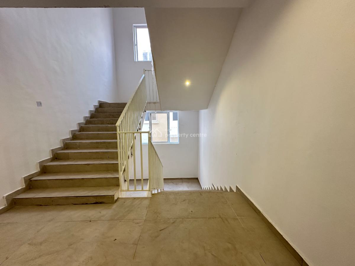 Cozy & Vibrant 3 Bedroom Apartment with an Elevator, Western Foreshore Estate, Osapa, Lekki, Lagos, Flat / Apartment for Sale
