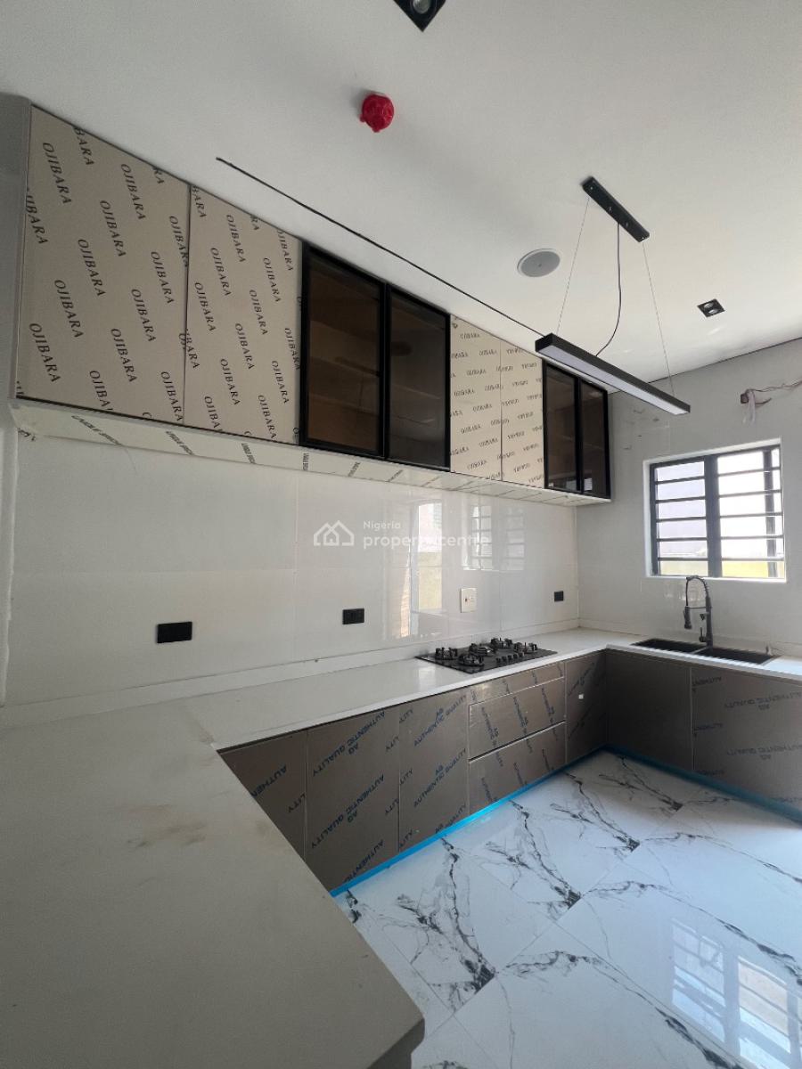 Lovely 4 Bedroom Terrace  with Amazing Facilities, Lekki Phase 1, Lekki, Lagos, Terraced Duplex for Sale