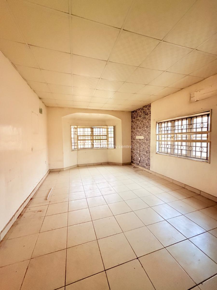 Distress 5 Bedroom Fully Detached Duplex with a Room Bq (8cars Car ), Gra Phase 2, Magodo, Lagos, Detached Duplex for Sale