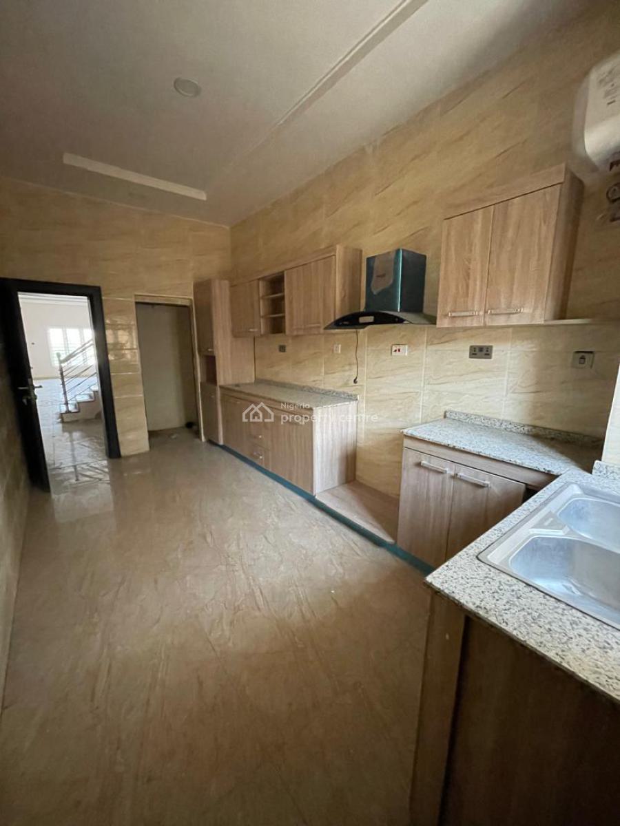 Luxury 4-bedroom Terrace Duplex, Guzape District, Abuja, Terraced Duplex for Sale