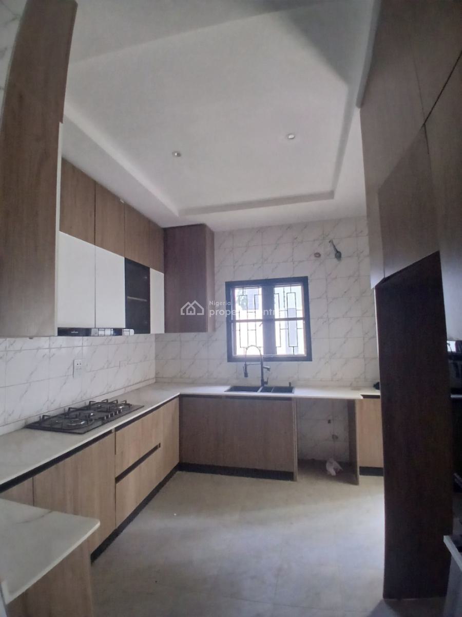 Well Built 4 Bedrooms Terrace Duplex with Bq, 2 Living Rooms, Durumi, Abuja, Terraced Duplex for Rent