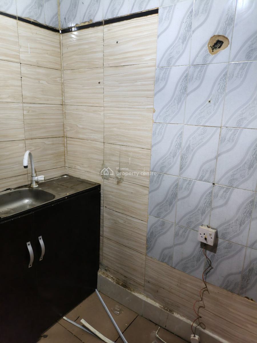 Spacious Room Self Contain in a Secure Estate, Bakare Estate, Lekki, Lagos, Self Contain (single Rooms) for Rent