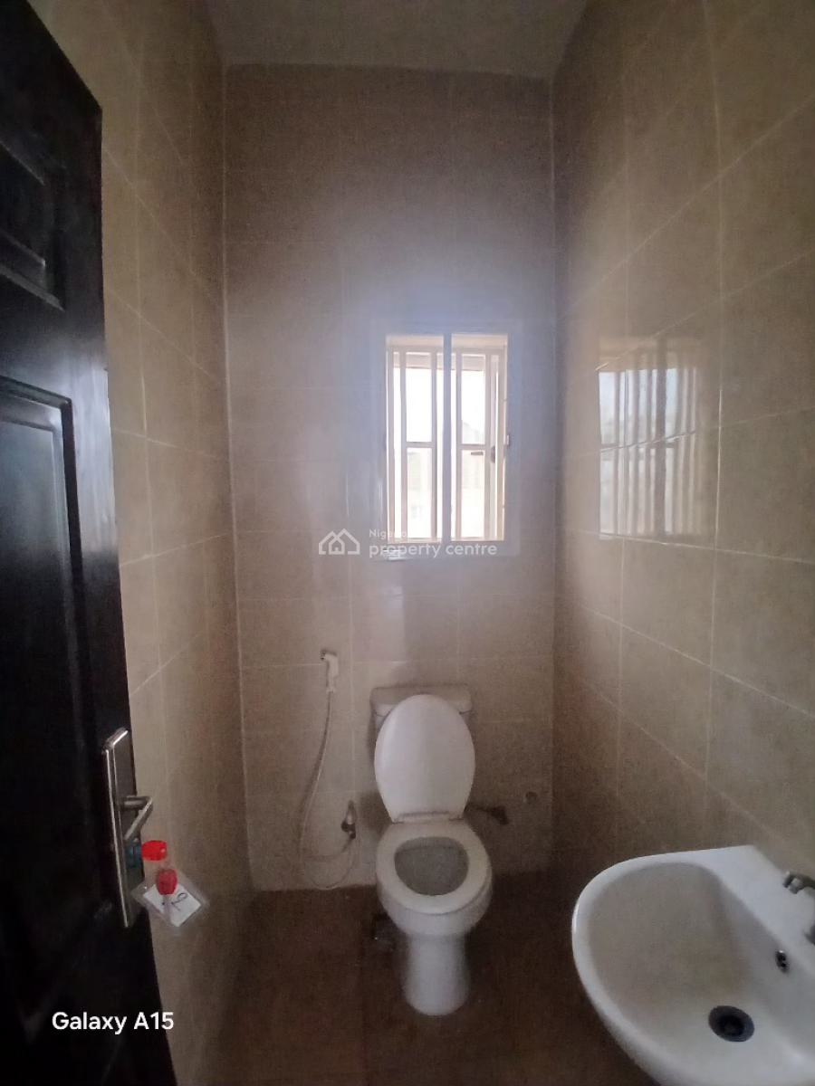 Well Built 2 Bedroom Flat, Durumi, Abuja, Flat / Apartment for Rent