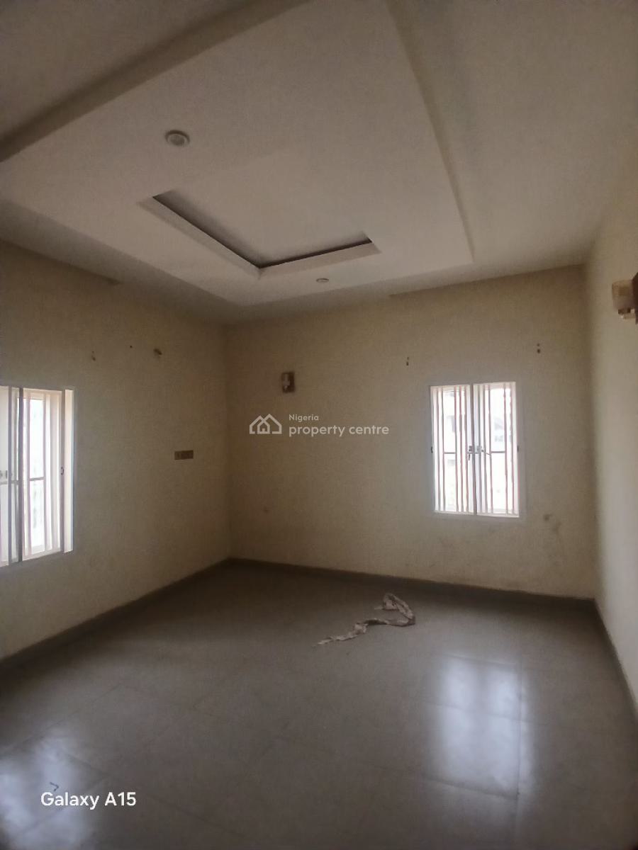 Well Built 2 Bedroom Flat, Durumi, Abuja, Flat / Apartment for Rent